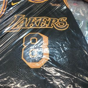 Meet your Posher, Clarence